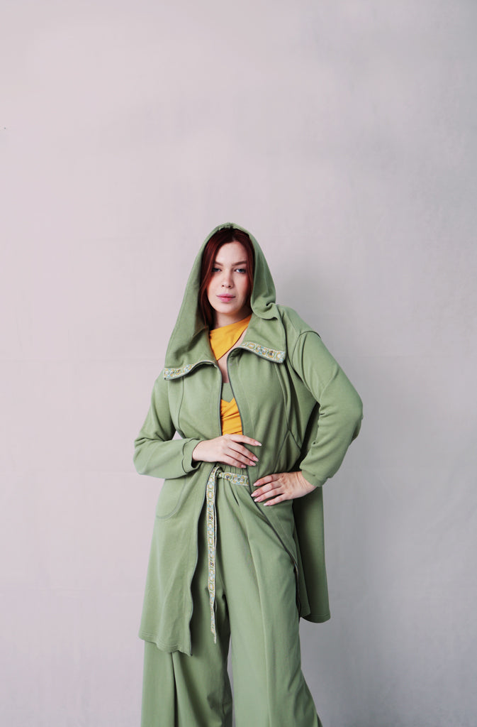 Tulita Long Zip Hoodiezipped cardiganHooded, long zip hoodie in cosy organic cotton terry.Tulita was made to cater for as many seasons and situations possible.Be it a breezy summer evening, warming up aGlobalistinaTulita Long Zip HoodieGlobalistina