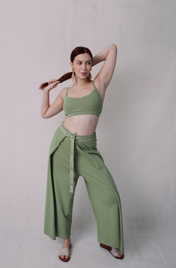 Kynuna Flare TrousersTrousersComfy brick red palazzo style culotte trousers with a dropped crotch. Ankle length with a wrap/cape design that accentuates the A-shape of the trousers and gently coGlobalistinaKynuna Flare TrousersGlobalistina